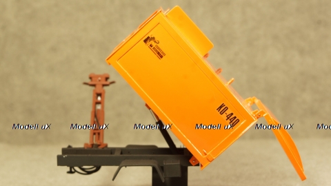 КО-440-4 установка на шасси Зил/Газ Мусоровоз с боковой загрузкой, ModelLux 1:43