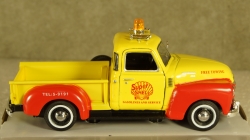 Chevrolet C3100 Pickup Tow Truck, Cararama 1:43