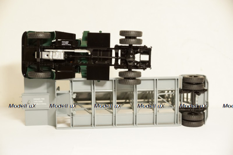МАЗ 200В с полуприцепом НАМИ-790, SSM7020, SSM 1:43
