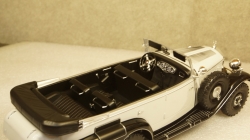 Mercedes G4 (W31) light grey/black, MCG18208, Model Car Group 1:18