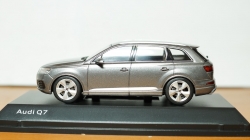 Audi Q7 2015 greymetallic, 5011407633, Spark 1:43