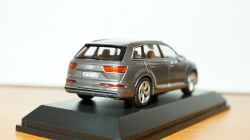 Audi Q7 2015 greymetallic, 5011407633, Spark 1:43