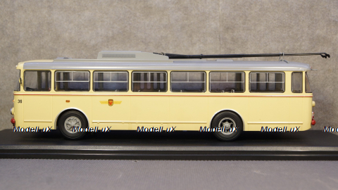 Skoda 9tr beige/red Potsdam, Premium Classixxs 1:43 PCL47065