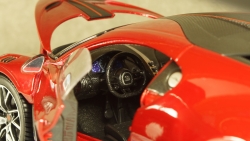 Bugatti Divo red/carbon 2019, 18-11045, Burago 1:18