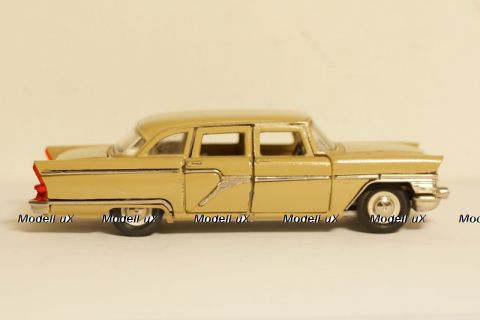 Газ 13 Чайка, бежевый 