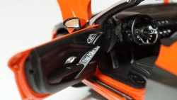 Audi R8 Spyder V10, IScale 1:18