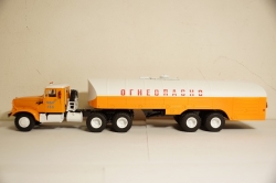 КРАЗ 258 с полуприцепом цистерной ТЗ-22 Аэрофлот, SSM7027 1:43