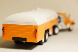 КРАЗ 258 с полуприцепом цистерной ТЗ-22 Аэрофлот, SSM7027 1:43