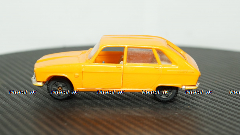 Renault 16 черная