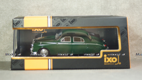 Jaguar MK I dark green, IXO CLC288 1:43