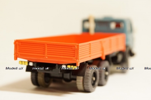 Камаз 5320, резиновые колеса 