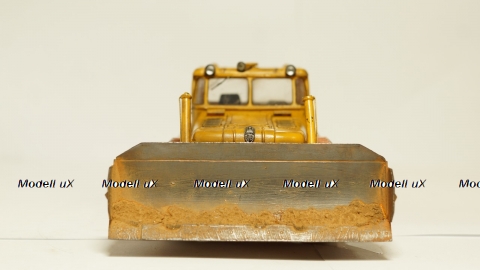 Трактор ДЭТ 250 1957 со следами эксплуатации 2, Трэкс 1:43