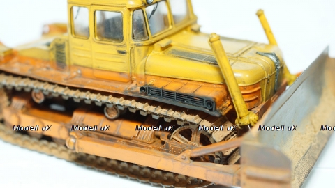 Трактор ДЭТ 250 1957 со следами эксплуатации 2, Трэкс 1:43