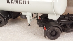 МАЗ 5337 1978г. с п/прицепом цементовоз ТЦ-15 , Viko models 1:43