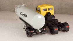 МАЗ 5337 1978г. с п/прицепом цементовоз ТЦ-15 , Viko models 1:43