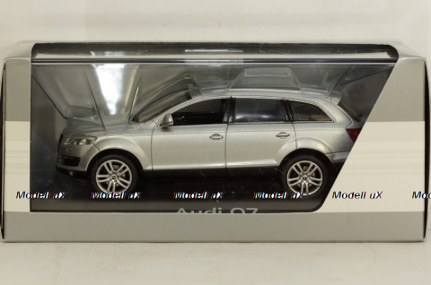 Audi Q7 silver