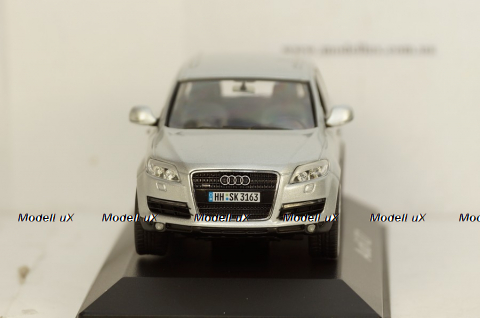 Audi Q7 silver
