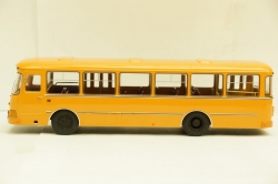 ЛИАЗ 677М городской автобус, SSM 1:43 