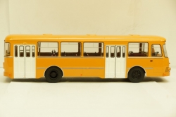 ЛИАЗ 677М городской автобус, SSM 1:43 