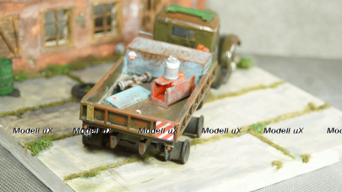 Яаз 210 с грузом заброшен, Modellux 1:43