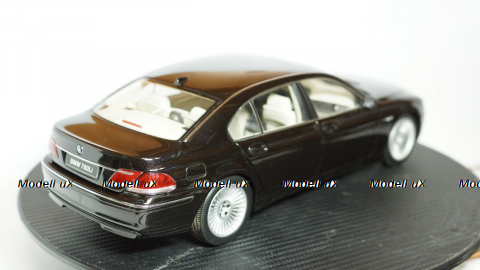 BMW 760 Li E66  Kyosho 1:18