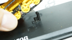 Трактор Т 150Д гусеничный с отвалом, SSM8015 1:43