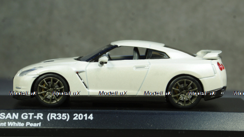 Nissan GT-R (R35) 2014 белый, Kyosho 1:43