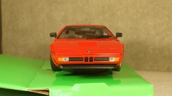 BMW M1 red, 24098, Welly 1:24