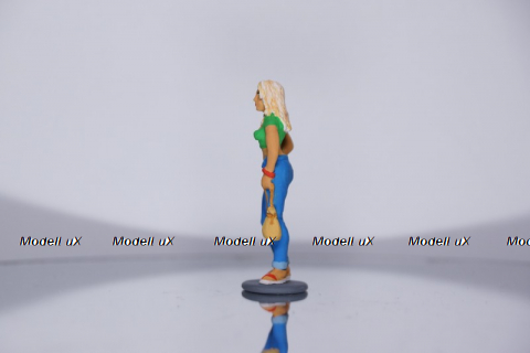 Фигурка Девушка с сумочкой, Артель "Universal" 1:43