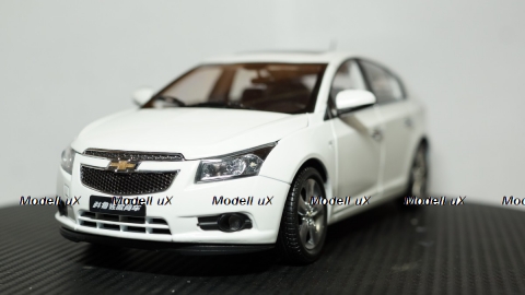 Chevrolet Cruze 1:18, Paudi 1:18
