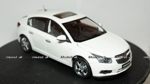 Chevrolet Cruze 1:18, Paudi 1:18
