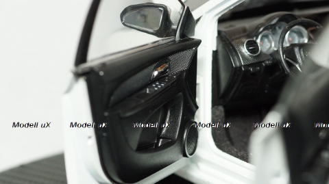 Chevrolet Cruze 1:18, Paudi 1:18