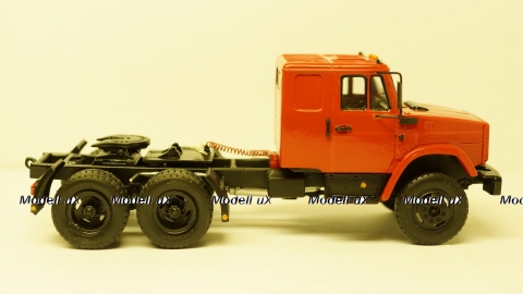 Зил 13305 тягач 1993г. красный, Skifavto 1:43
