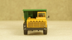 БЕЛАЗ 540А карьерный самосвал желтый/зеленый, Бригадир 1:87