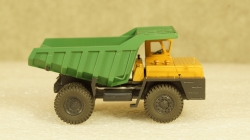 БЕЛАЗ 540А карьерный самосвал желтый/зеленый, Бригадир 1:87