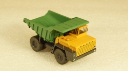 БЕЛАЗ 540А карьерный самосвал желтый/зеленый, Бригадир 1:87