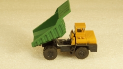 БЕЛАЗ 540А карьерный самосвал желтый/зеленый, Бригадир 1:87