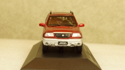 Suzuki Grand Vitara 2001 red/grey, Triple9 1:43