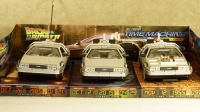 DeLorean Back to the Future I, II, III (набор из 3 машин), 22400, Welly 1:24