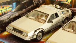 DeLorean Back to the Future I, II, III (набор из 3 машин), 22400, Welly 1:24
