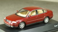 Volkswagen Passat B5 dark red, Schuco 1:43