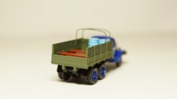 Зил 157 борт высокий с дугами и грузом, бочки синий/хаки, Herpa 1:87 