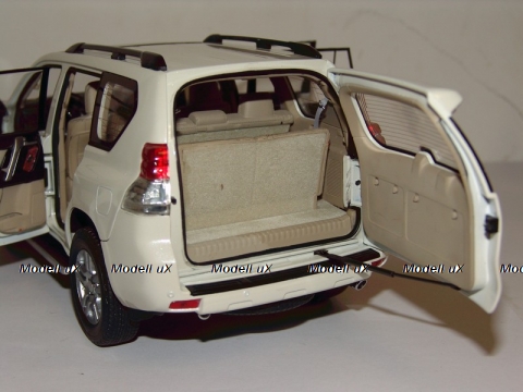 Toyota Land Cruiser Prado 150 SUV 1:18