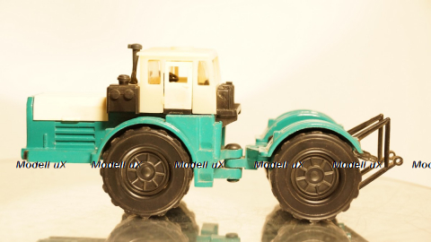 К 700 Кировец, голубой 