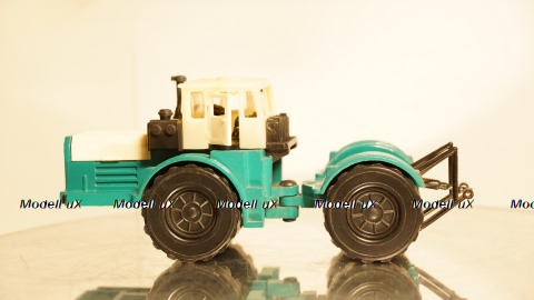 К 700 Кировец, голубой 