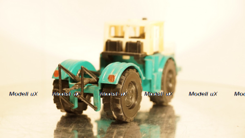 К 700 Кировец, голубой 