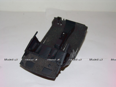 Ford Mustang GT, Пол с задними сидениями