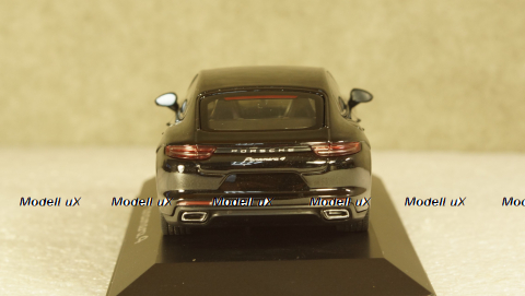 Porsche Panamera 4 (2. Generation) 2017 black, Herpa 1:43