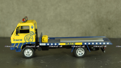 Pegaso Ekus 1210-6 Wrecker service yellow/blue, Altaya 1:43