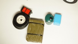 Land Rover Defender 110 Station Wagon, Universal Hobby 1:18 